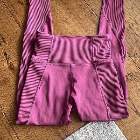 FREELY WOMENS LEGGINGS - Picture 2 of 3